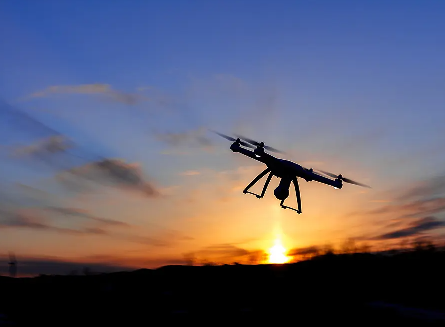 無人機(jī)航拍技術(shù)讓“環(huán)境違法”無處遁形(圖1) 無人機(jī)航拍技術(shù)讓“環(huán)境違法”無處遁形(圖1)