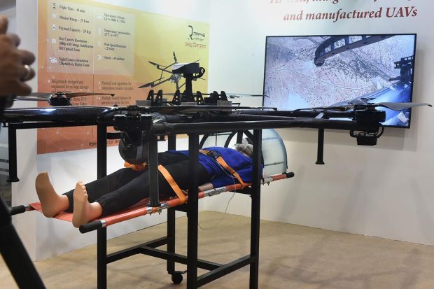 印度“救護車無人機”亮相 極端環境下可提供人員急救(圖1) 印度“救護車無人機”亮相 極端環境下可提供人員急救(圖1)