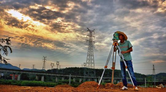 測繪無人機技術(shù)優(yōu)勢有哪些?(圖1) 測繪無人機技術(shù)優(yōu)勢有哪些?(圖1)