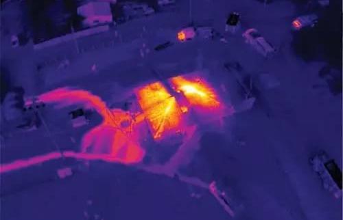 消防無人機(jī)在火災(zāi)中有哪些表現(xiàn)?(圖2) 消防無人機(jī)在火災(zāi)中有哪些表現(xiàn)?(圖2)