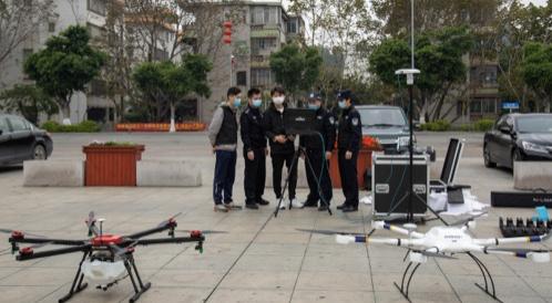 防疫一線運用消防無人機喊話宣傳消防及防疫知(圖2) 消防無人機